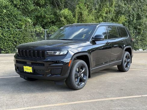New 2025 Jeep Grand Cherokee L Altitude RWD image 4