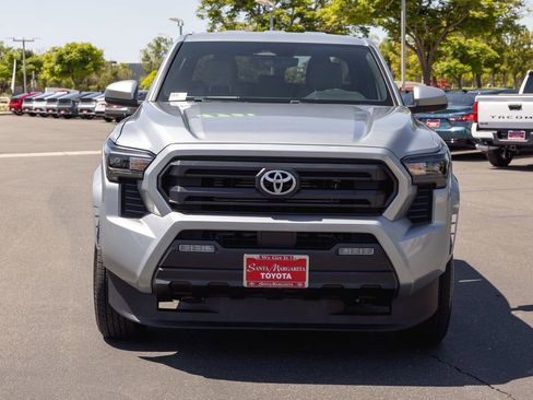 Certified 2024 Toyota Tacoma SR5 AWD/4WD image 2