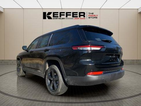 New 2025 Jeep Grand Cherokee L Altitude image 3