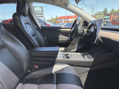 Used 2022 Tesla Model Y Performance AWD/4WD image 11