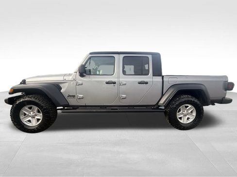 Used 2020 Jeep Gladiator Sport w/ Quick Order Package 24S image 17
