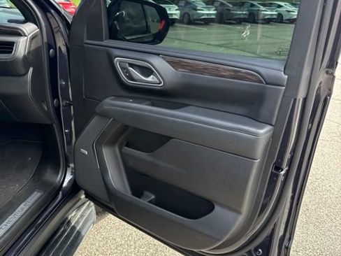 Used 2022 Chevrolet Tahoe LT AWD/4WD image 16