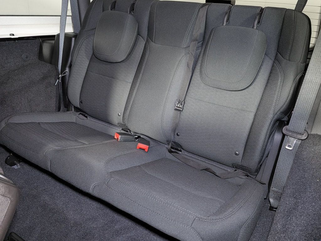 Used 2021 Jeep Wrangler Sport AWD/4WD image 38