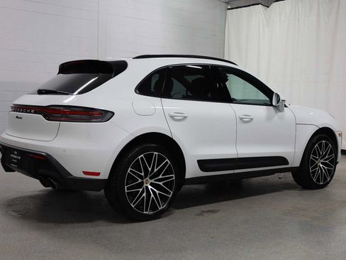 Certified 2026 Porsche Macan AWD/4WD image 9
