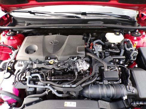 Used 2025 Toyota Camry LE FWD image 33