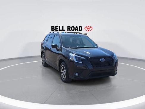 Used 2023 Subaru Forester Premium AWD/4WD image 2