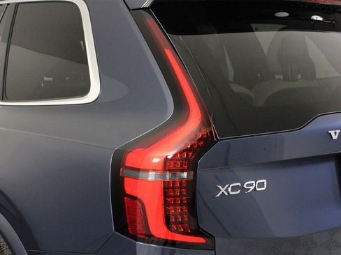 New 2026 Volvo XC90 B6 Plus w/ Protection Package image 15