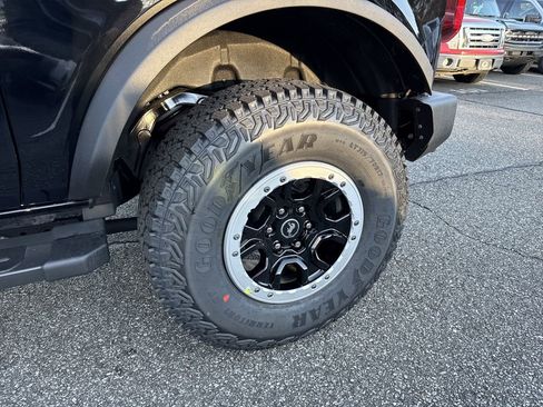 New 2025 Ford Bronco 2-Door w/ Sasquatch Package image 19