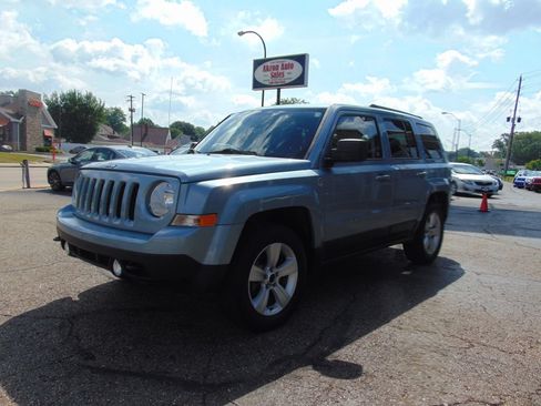 Used 2014 Jeep Patriot Sport w/ Power Value Group AWD/4WD image 7