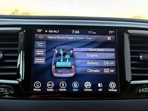 Used 2018 Chrysler Pacifica Touring Plus FWD image 39