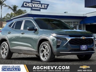 Used 2025 Chevrolet Trax LT