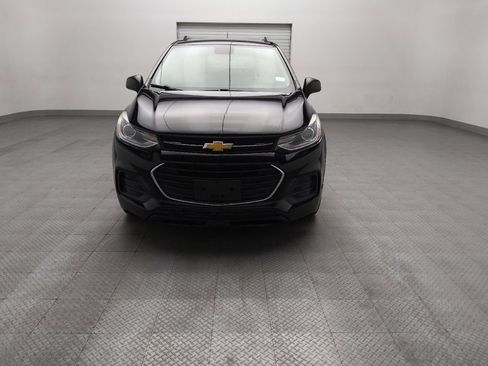 Used 2021 Chevrolet Trax LT w/ LT Convenience Package FWD image 15
