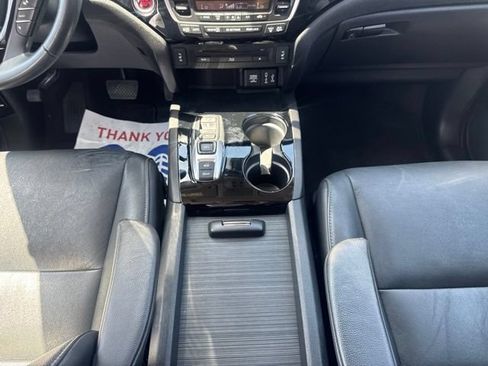 Used 2018 Honda Pilot Touring image 15