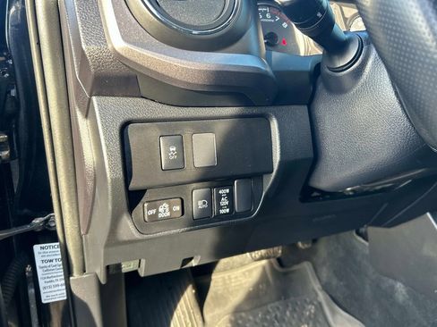 Used 2020 Toyota Tacoma TRD Off-Road image 20