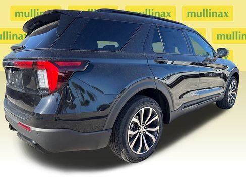 New 2026 Ford Explorer ST-Line image 15