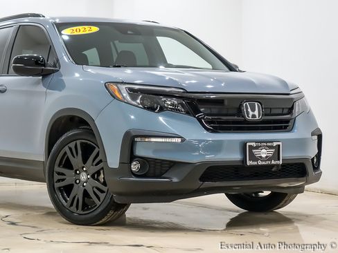 Used 2022 Honda Pilot Sport image 2