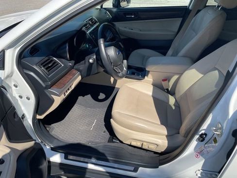 Used 2019 Subaru Outback 2.5i Limited AWD/4WD image 10