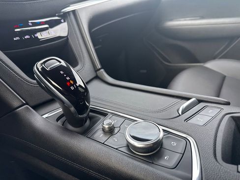 Certified 2022 Cadillac XT5 Luxury image 21