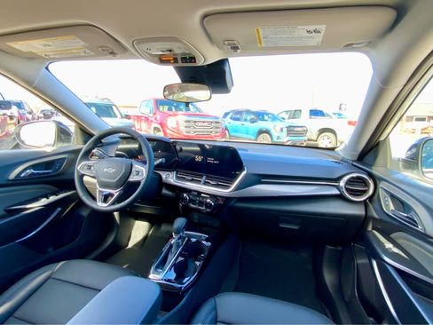 New 2026 Chevrolet Trax ACTIV FWD image 29