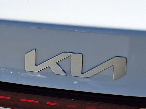 Used 2024 Kia Forte LXS FWD image 28