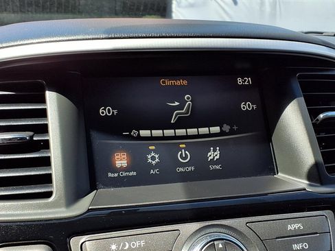 Used 2020 Nissan Pathfinder S FWD image 10