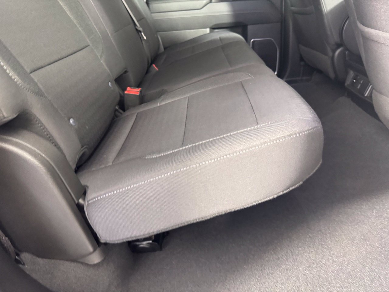 Used 2023 Chevrolet Silverado 1500 LT AWD/4WD image 32