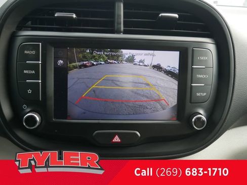 Used 2022 Kia Soul LX image 50