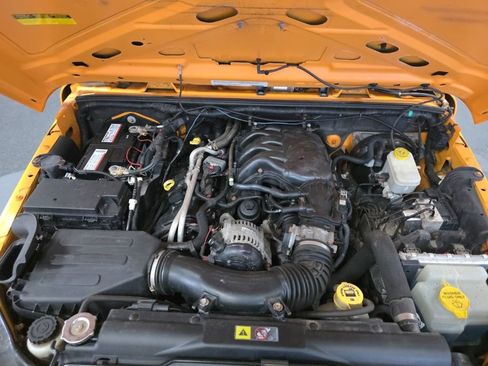 Used 2012 Jeep Wrangler Sport AWD/4WD image 28