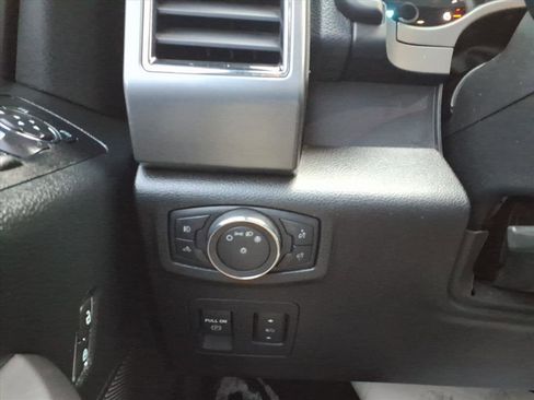 Used 2020 Ford F150 XLT w/ Equipment Group 302A Luxury image 16