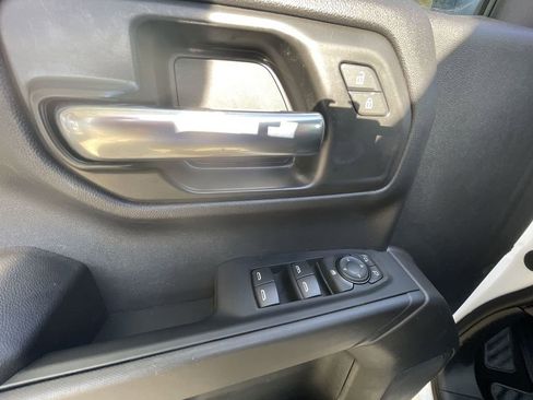 Used 2023 Chevrolet Silverado 1500 Custom AWD/4WD image 22