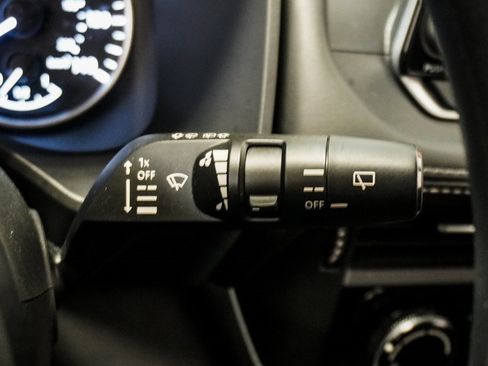 Used 2023 Nissan Rogue S image 17