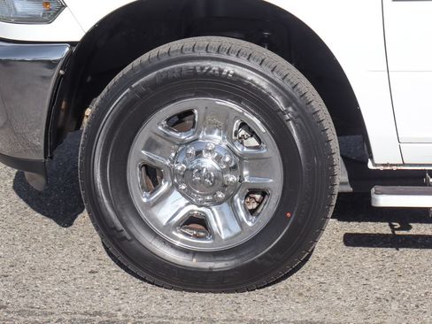 Used 2018 RAM 2500 Tradesman w/ Chrome Appearance Group RWD image 42