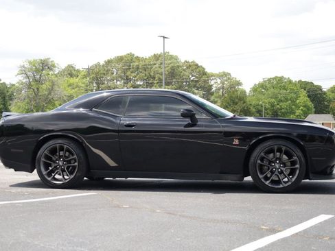Used 2021 Dodge Challenger R/T Scat Pack RWD image 6
