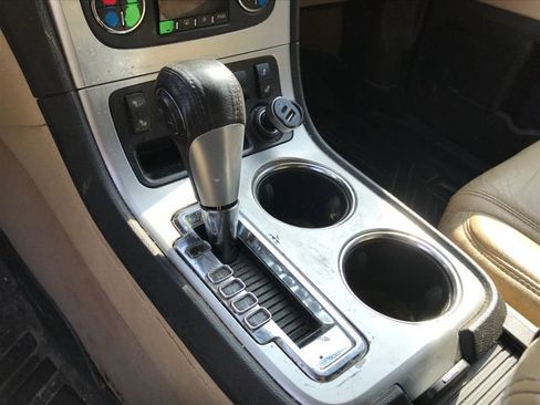 Used 2011 GMC Acadia SLT image 9