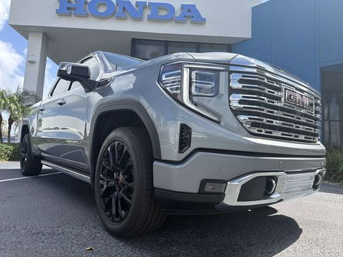 Used 2025 GMC Sierra 1500 Denali w/ Denali Reserve Package image 18