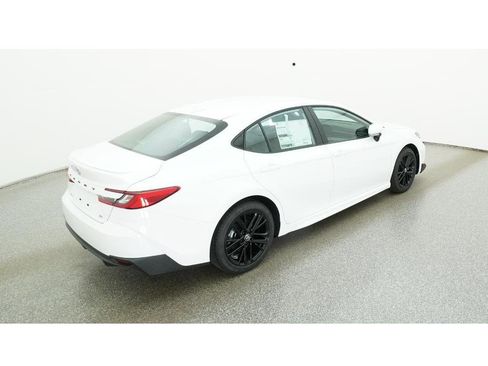 New 2026 Toyota Camry SE image 9