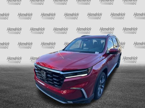 Used 2025 Honda Pilot Elite image 6