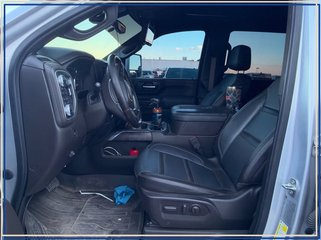 Used 2022 GMC Sierra 2500 Denali w/ Denali Ultimate Package AWD/4WD image 2
