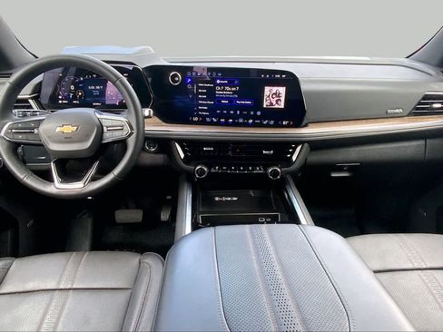 Used 2025 Chevrolet Tahoe High Country AWD/4WD image 30