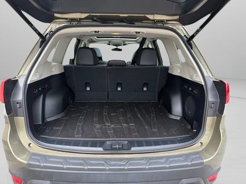 Used 2022 Subaru Forester Limited AWD/4WD image 13