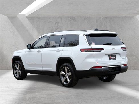 Used 2022 Jeep Grand Cherokee L Limited image 4