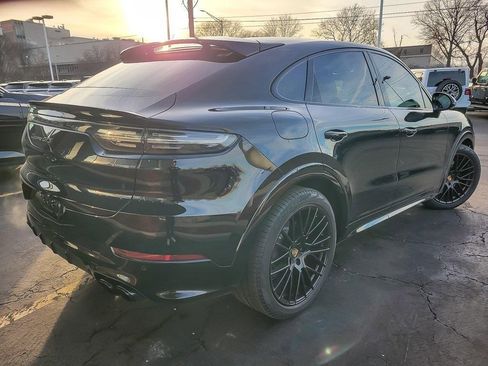 Used 2022 Porsche Cayenne GTS image 7