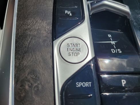 Used 2023 BMW X7 xDrive40i w/ Premium Package AWD/4WD image 30