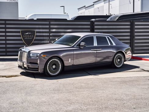 Used 2025 Rolls-Royce Phantom Sedan RWD image 7