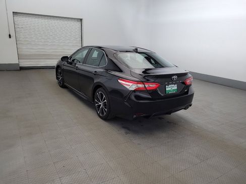 Used 2020 Toyota Camry SE image 5