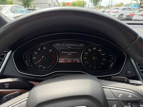 Used 2023 Audi Q5 2.0T Premium w/ Convenience Package AWD/4WD image 24