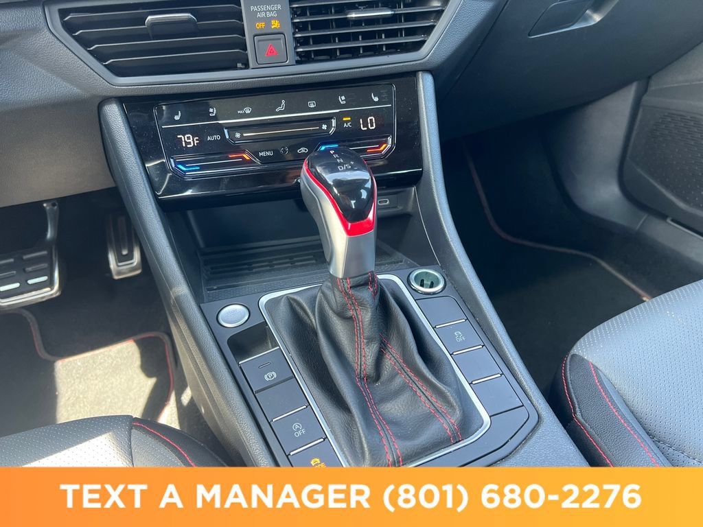 Used 2025 Volkswagen Jetta GLI Autobahn FWD image 22