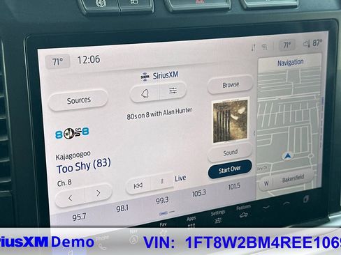 Used 2024 Ford F250 Lariat w/ Chrome Package image 32