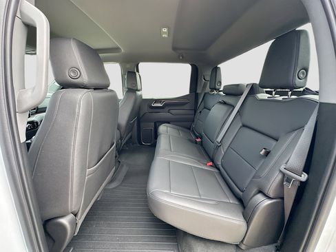 Used 2024 GMC Sierra 1500 SLT w/ X31 Off-Road Package image 23