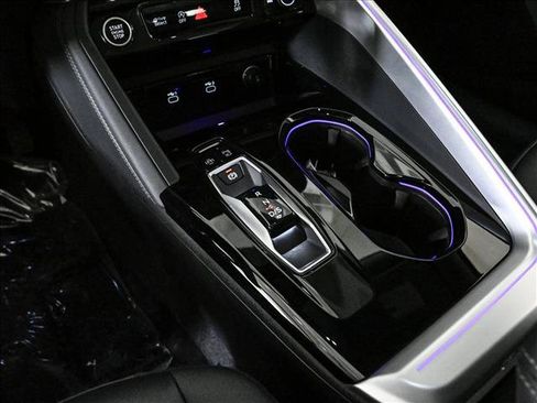 Certified 2025 Audi Q5 Premium w/ Convenience Package AWD/4WD image 12